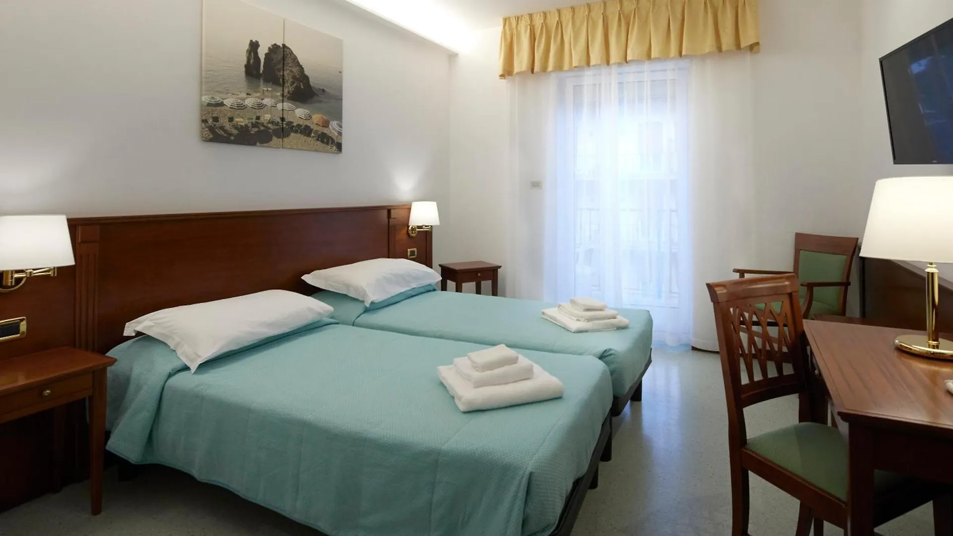 Hotel Villa Adriana Monterosso al Mare 3*,  Italy