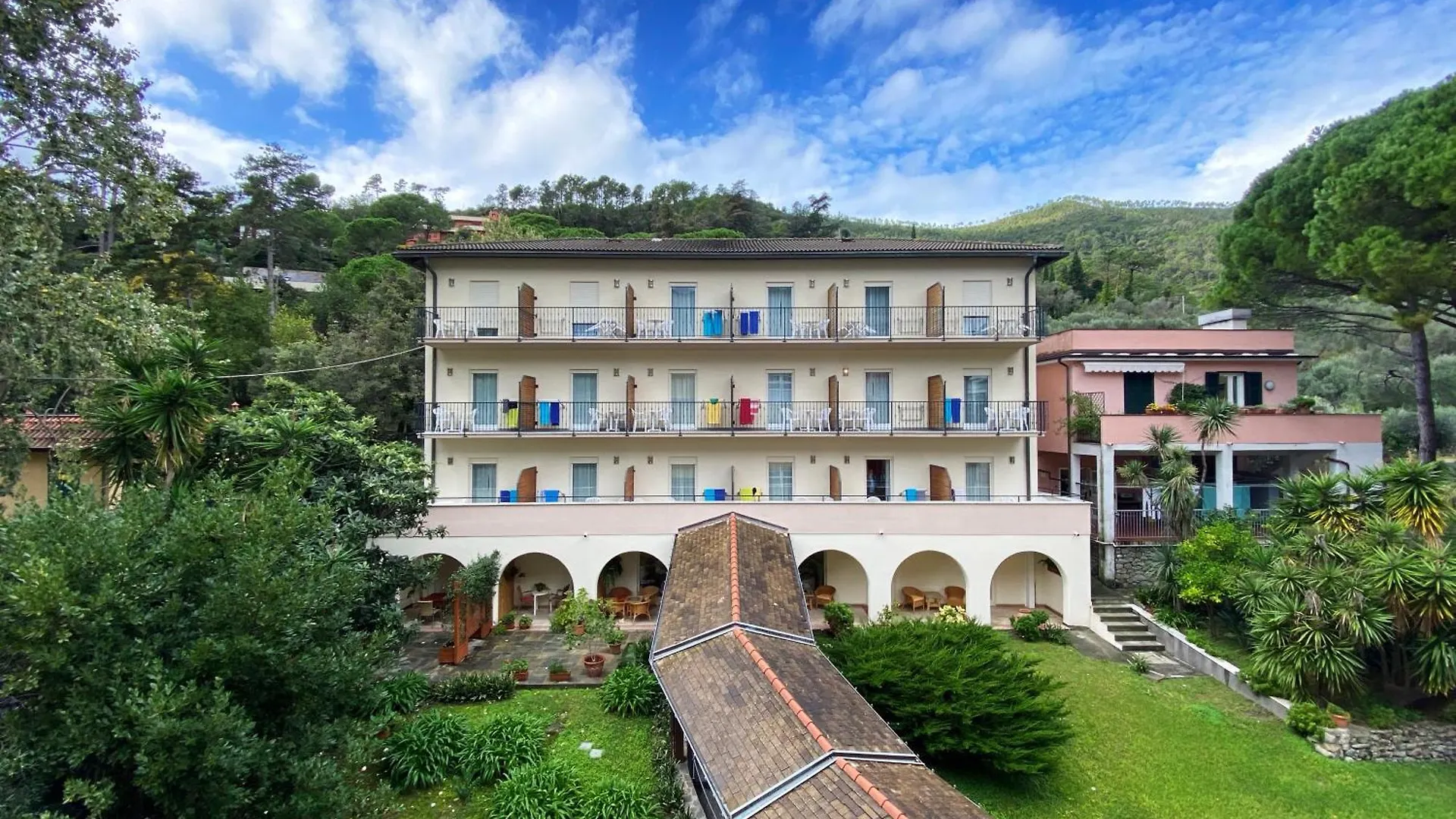 ***  Hotel Villa Adriana Monterosso al Mare Italy