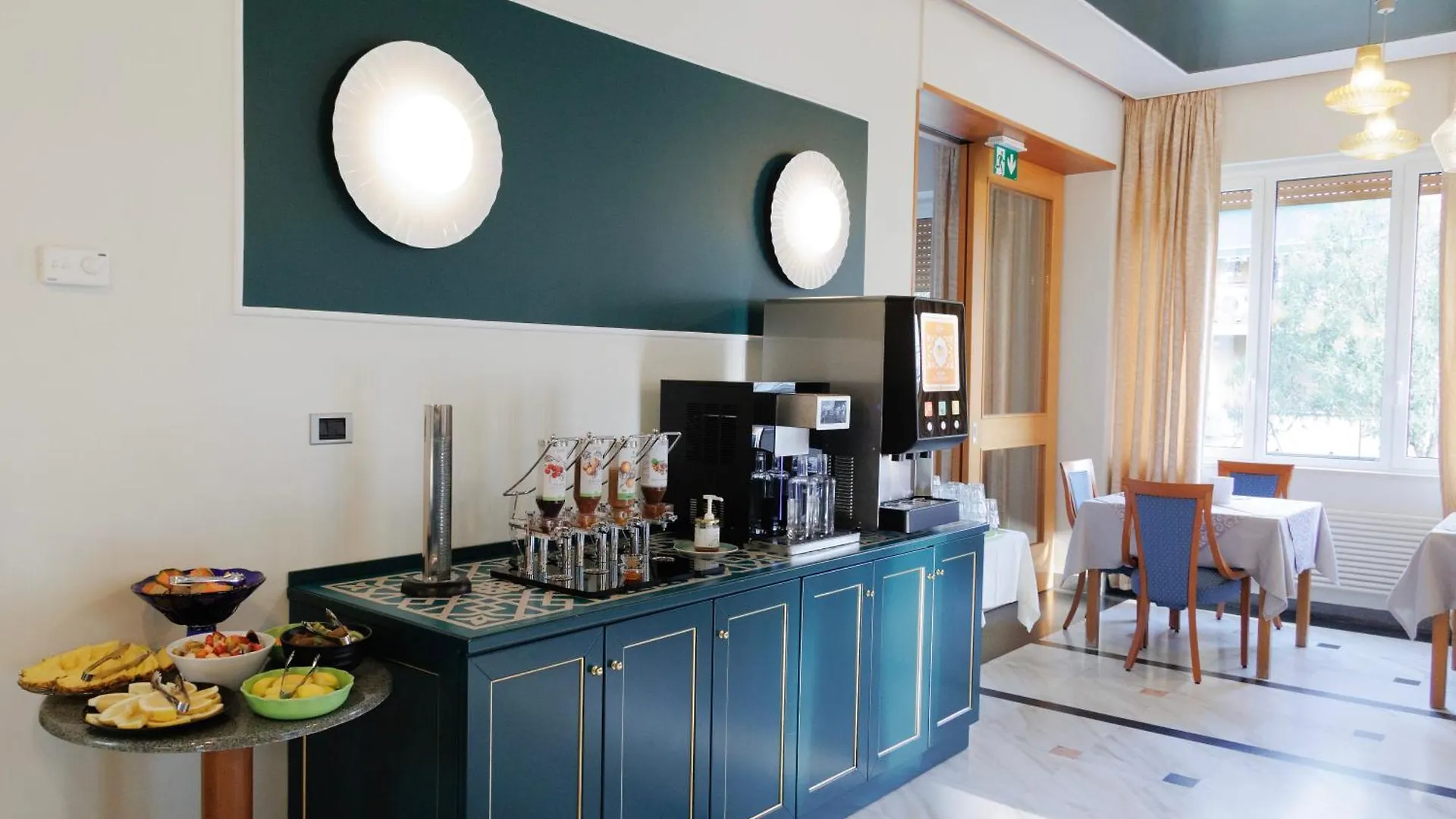 Hotel Villa Adriana Monterosso al Mare 3*,  Italy