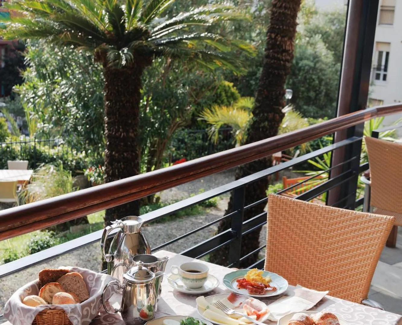 Hotel Villa Adriana Monterosso al Mare 3*,