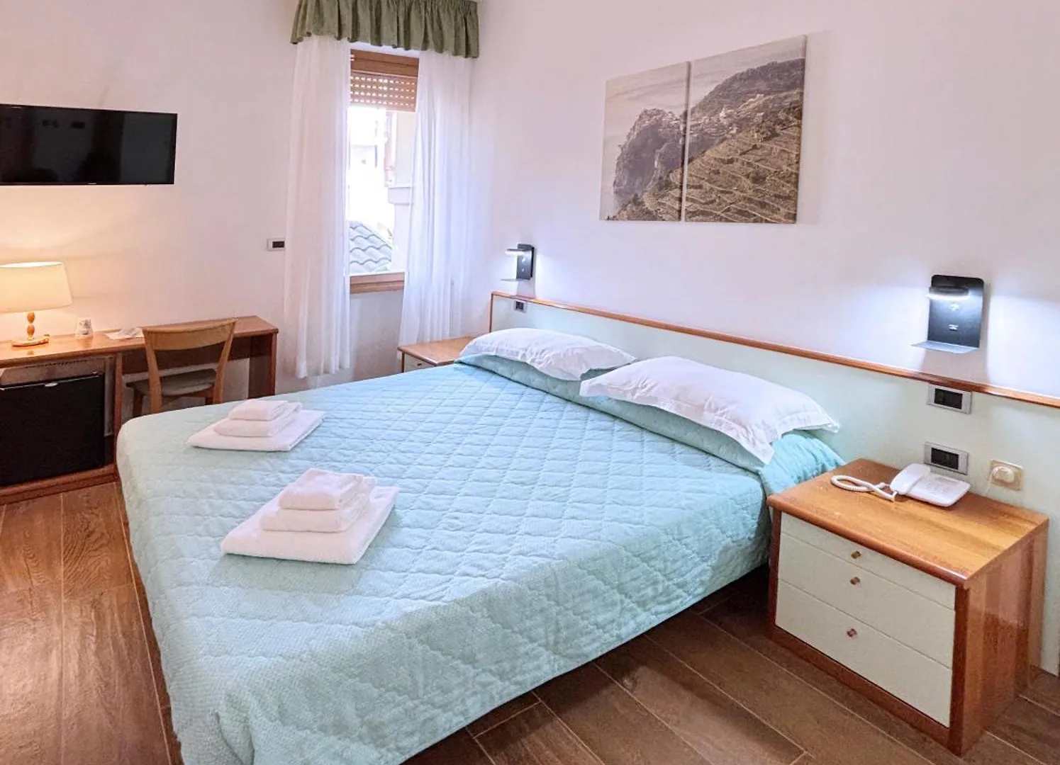 Hotel Villa Adriana Monterosso al Mare 3*,